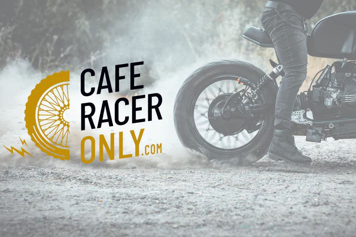 Réparation de moto. Ensemble d'outils pour le Café Racer. Gants de