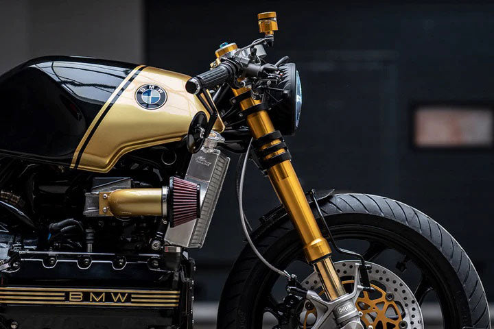Conseils pour équiper une moto Café racer d'un phare LED.