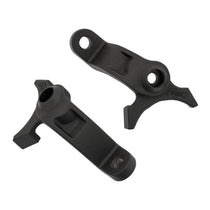 Supports clignotants arriere Motone Customs AJAX pour Triumph Bobber. Blackpines.fr 
