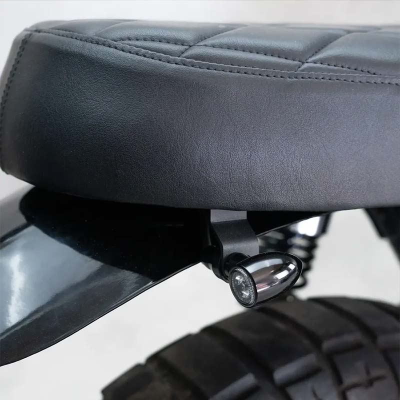 Supports de clignotants arrière sous selle Bonvent Motorbikes pour Triumph Bonneville et Street.