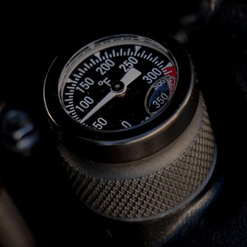 bouchon huile moto avec capteur temperature LC-MMU621-F Motone Customs. Blackpines.fr