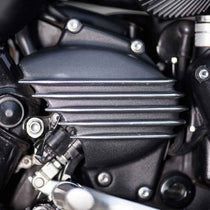 Cache-pignon STREAMLINER noir ailettes polies Motone Customs. Blackpines.fr