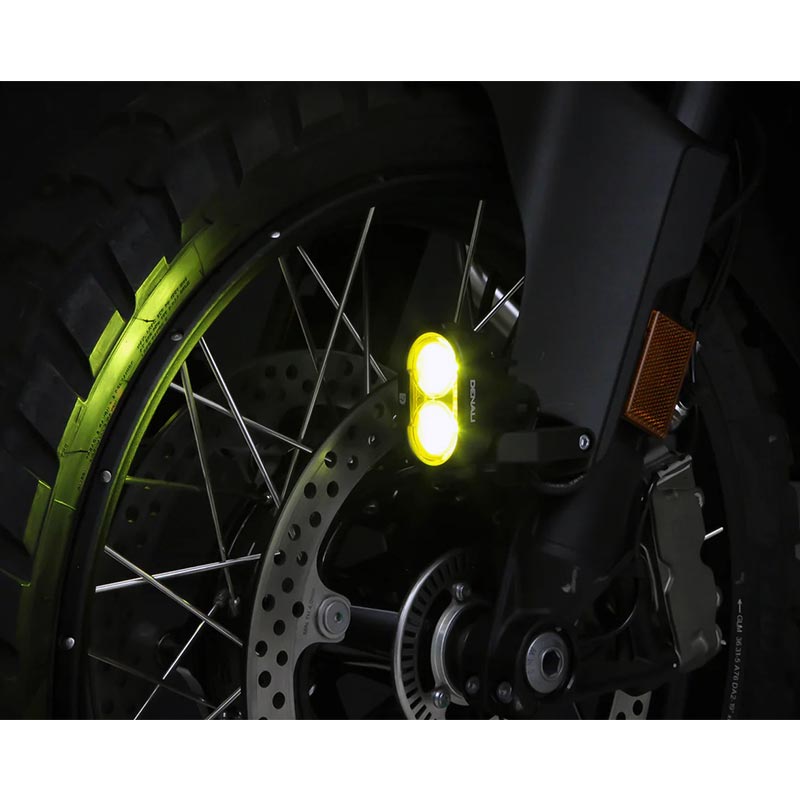 Feu additionnel moto jaune DL2 DENALI. Blackpines.fr