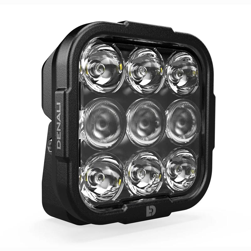 Feu additionnel moto LED blanc Denali DL9. Blackpines.fr