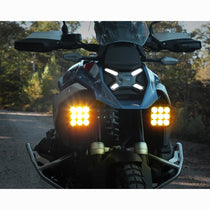 Feux additionnels moto LED ambre Denali DL9. Blackpines.fr