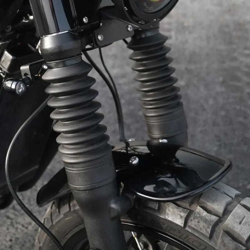 Garde-boue avant vintage style Café racer Bonvent Motorbikes pour Triumph Street et Bonneville.