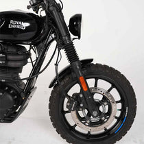 Garde-boue avant court Bonvent Motorbikes en composite renforcé noir brillant monté sur Hunter 350.