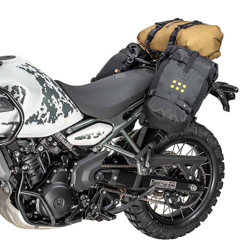 Harnais de selle Kriega OSBASE rackless pour Royal-Enfield Himalayan 450.