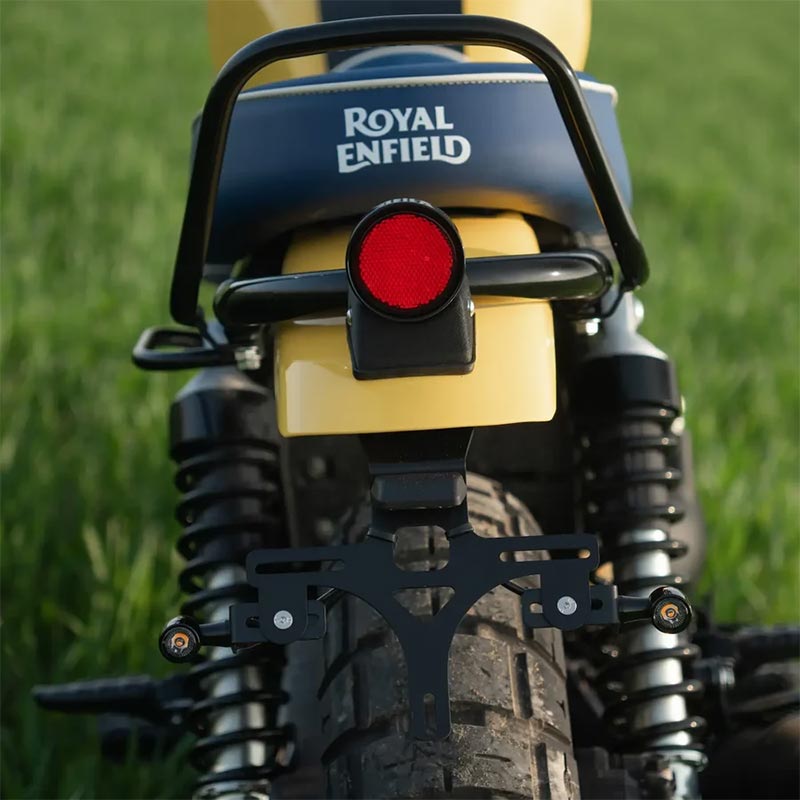 Kit mini-feu arrière LED avec support de plaque d'immatriculation court Bonvent pour Royal Enfield Bear 650.