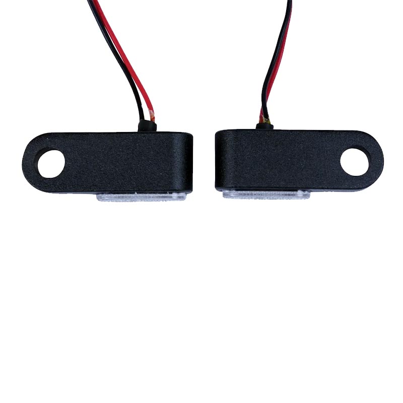 Paire de clignotants moto LED Bonvent à fixer sous le guidon.