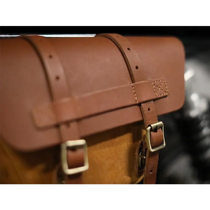 Sacoche De Selle Weaver En Cuir Grainé Marron – 10x10x4 – Pour Moto Trail – Occasion