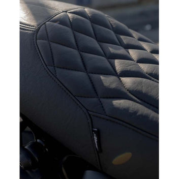 Selle Motone Customs speed cafe diamondblack pour Speed Twin 1200. Blackpines.fr