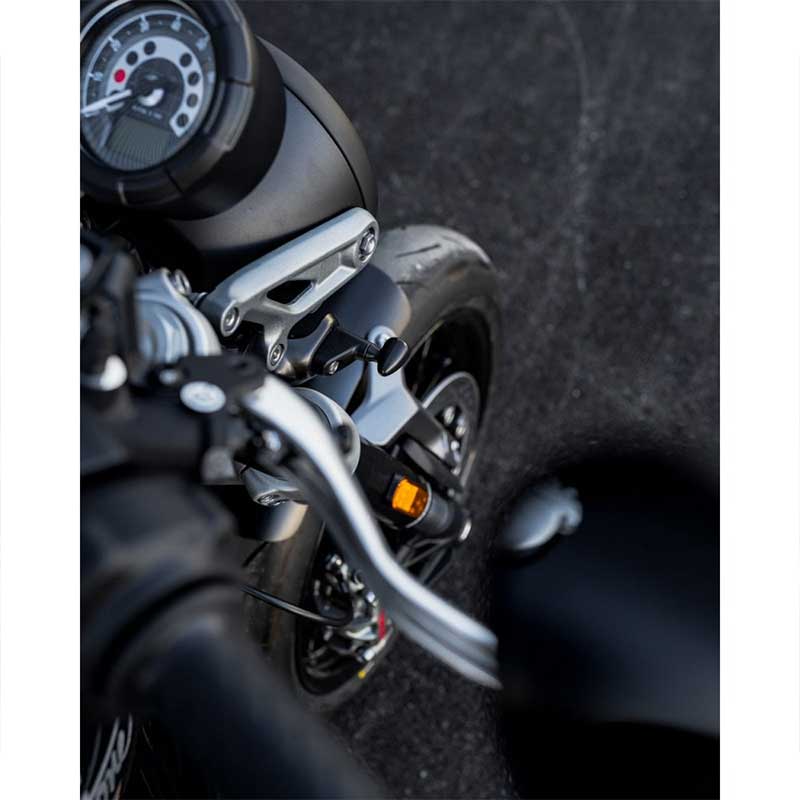 Support clignotants moto Motone Customs pour Triumph LC. Blackpines.fr