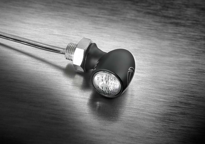 Feu arriere et feu stop Atto RB noir Kellermann. Blackpines.fr