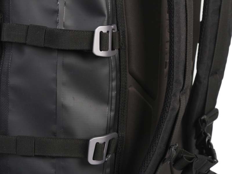 Sac a dos et sac de selle moto SW45 Shad. Blackpines.fr