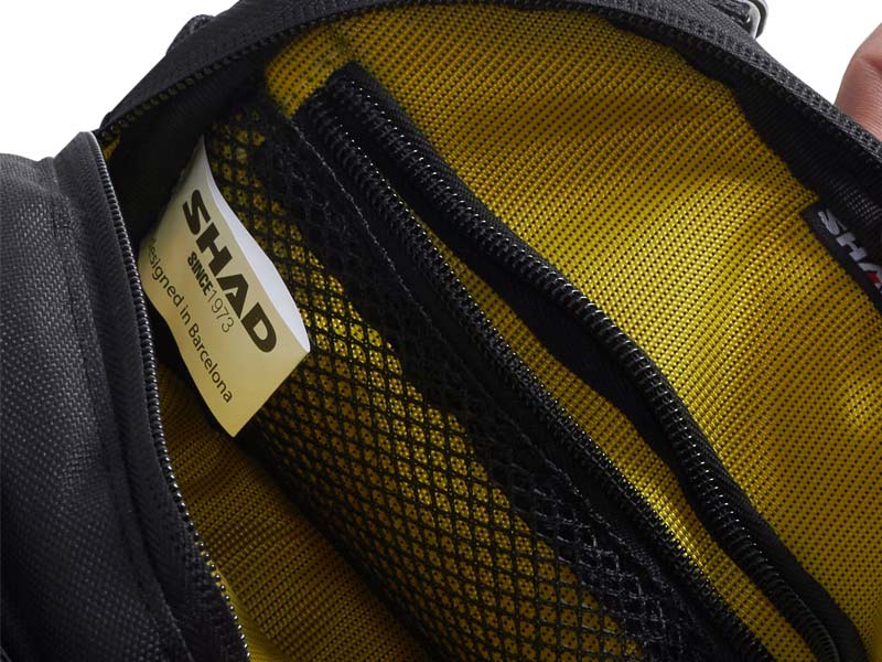 Grande sacoche de jambe Shad SL05. Blackpines.fr