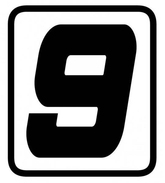 Autocollant chiffre 9 pour plaque moto Barracuda. Blackpines.fr