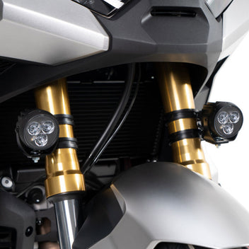 Supports Barracuda pour feux additionnels moto diametre 54 57 mm. Blackpines.fr 