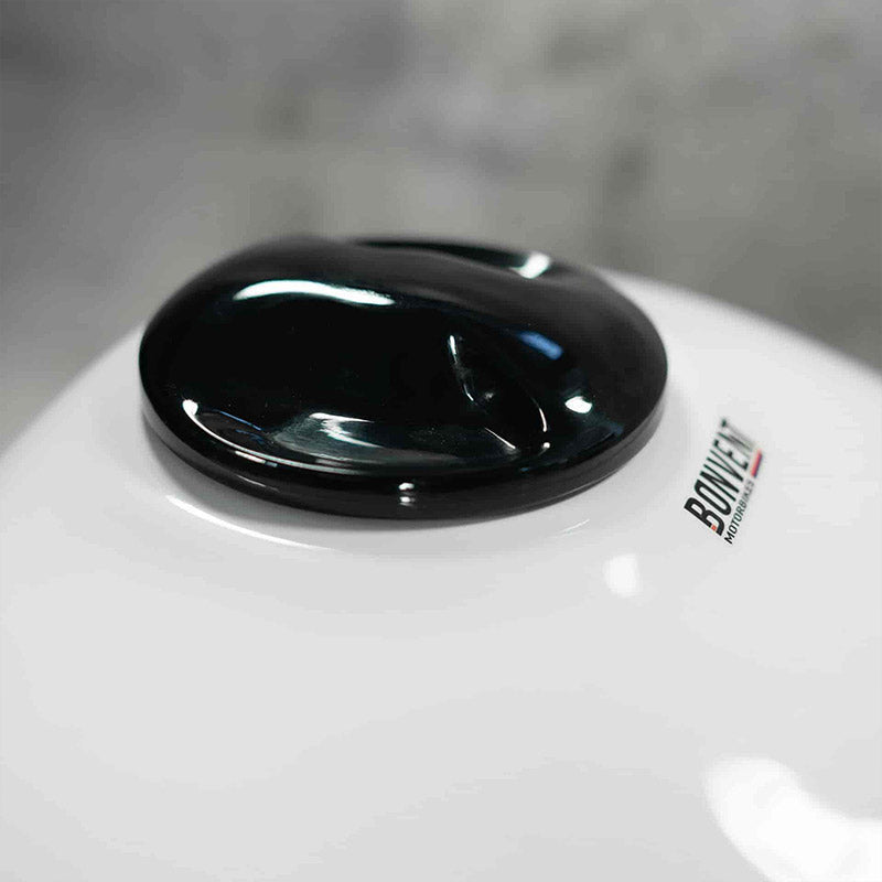 Cache reservoir moto rallye blanc pour Interceptor. Blackpines.fr