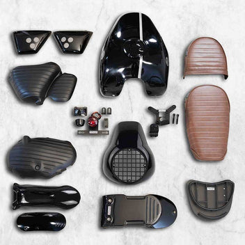 Kit noir scrambler vintage rallye Bonvent Motorbikes pour Interceptor. Blackpines.fr