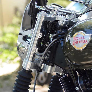 Tes de fourche Le Motographe pour Royal Enfield 650. Blackpines.fr