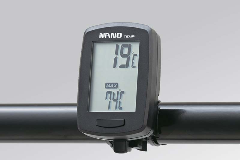 Afficheur numerique de temperature huile et air Nano 1 Daytona. Blackpines.fr