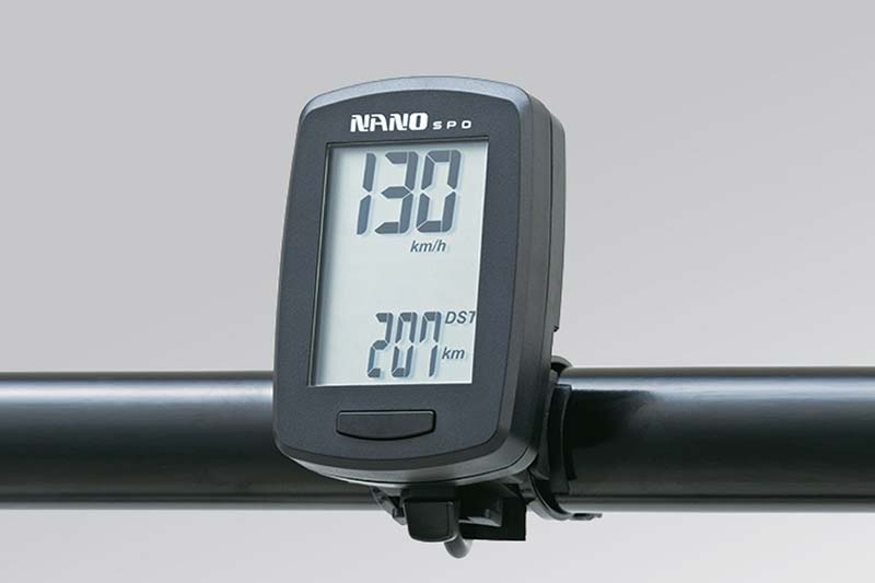 Compteur vitesse a pile Nano 1 marque Daytona. Blackpines.fr