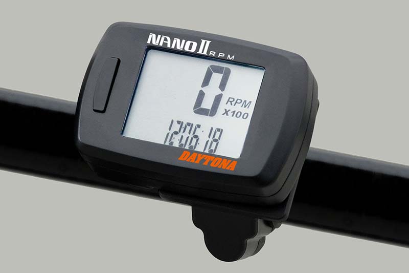 Compte-tours moto digital Nano 2 Daytona. Blackpines.fr