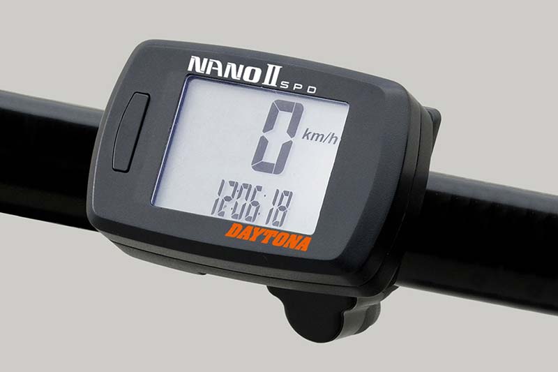 Compteur moto digital NANO 2 Daytona. Blackpines.fr