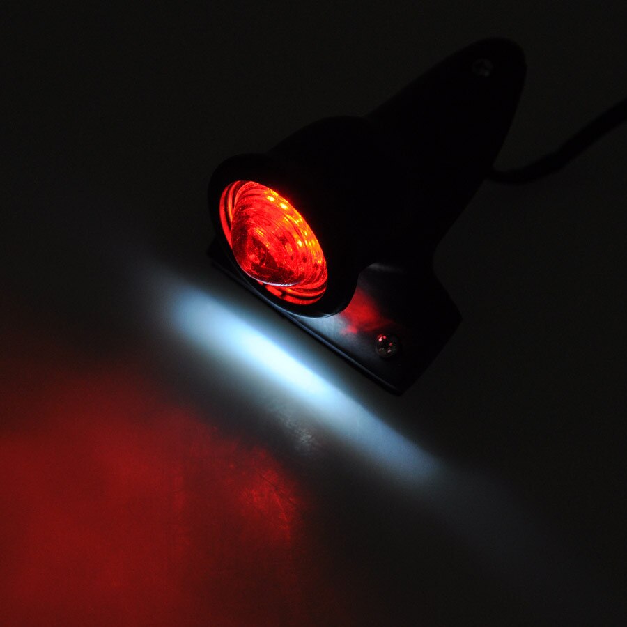 Phare arrière moulé noir mat à LED-blackpines.fr